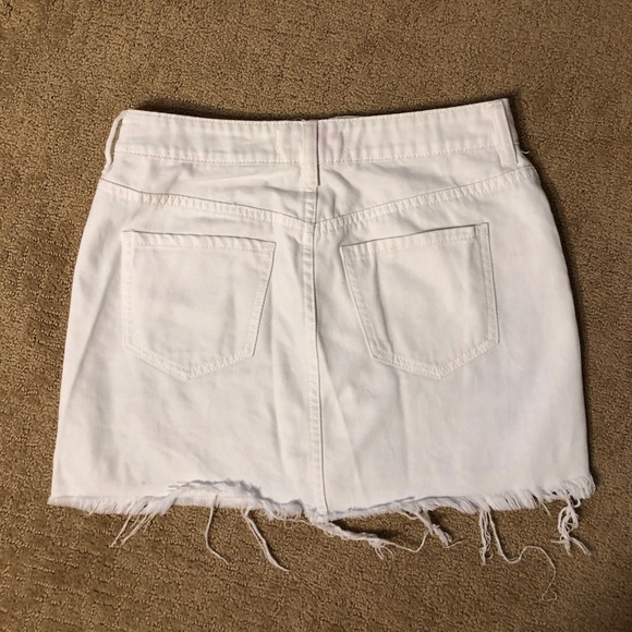 pacsun denim skirt w/embroidered flowers - Picture 3 of 4